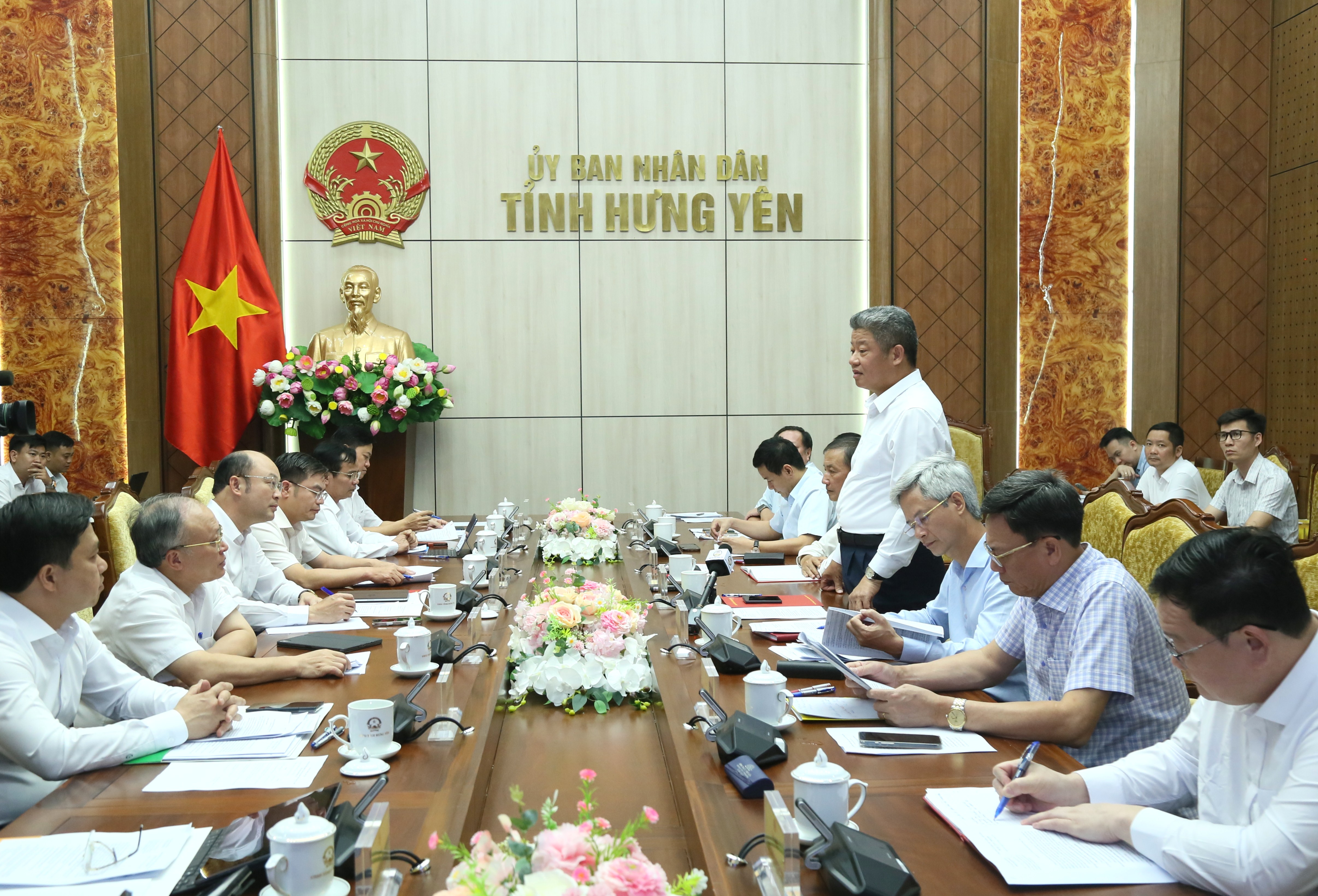 Hung Yen and Thanh Hoa provinces exchange experiences on planning, investment attraction, and urban development